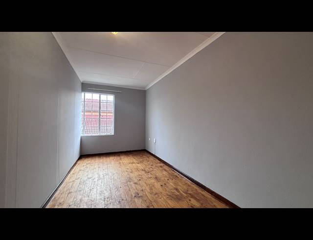5 BEDROOM HOUSE TO LET IN STONEHENGE